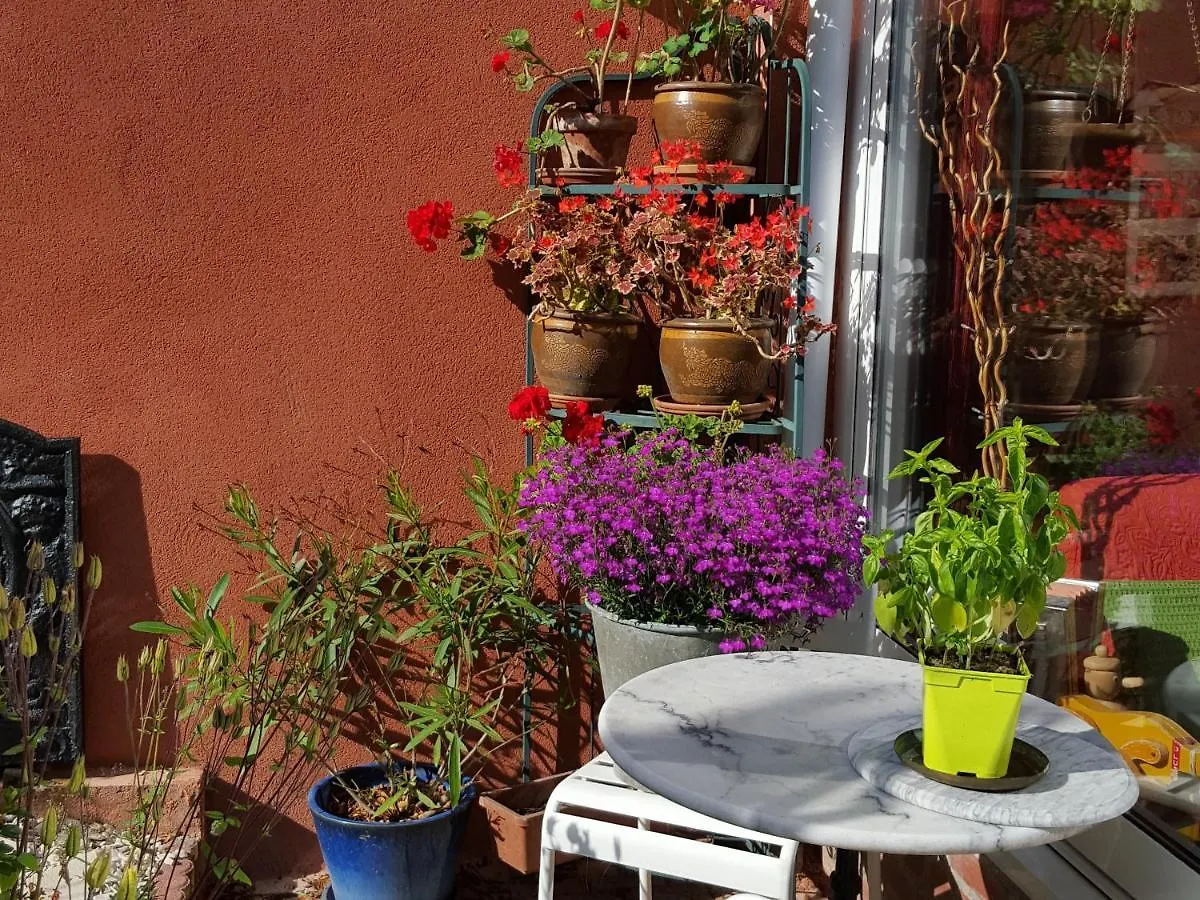 Au Troubadour Bed & Breakfast Lille