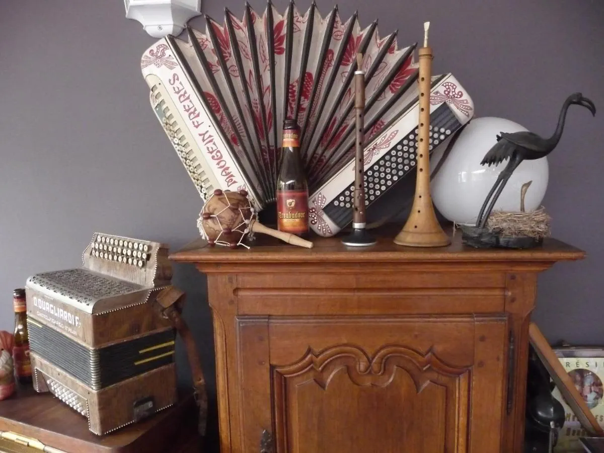 Au Troubadour Bed & Breakfast Lille France