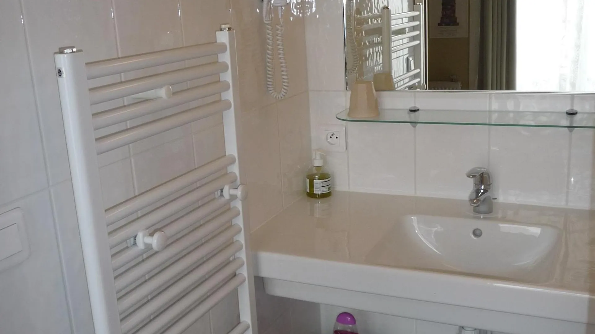 Au Troubadour Bed & Breakfast Lille
